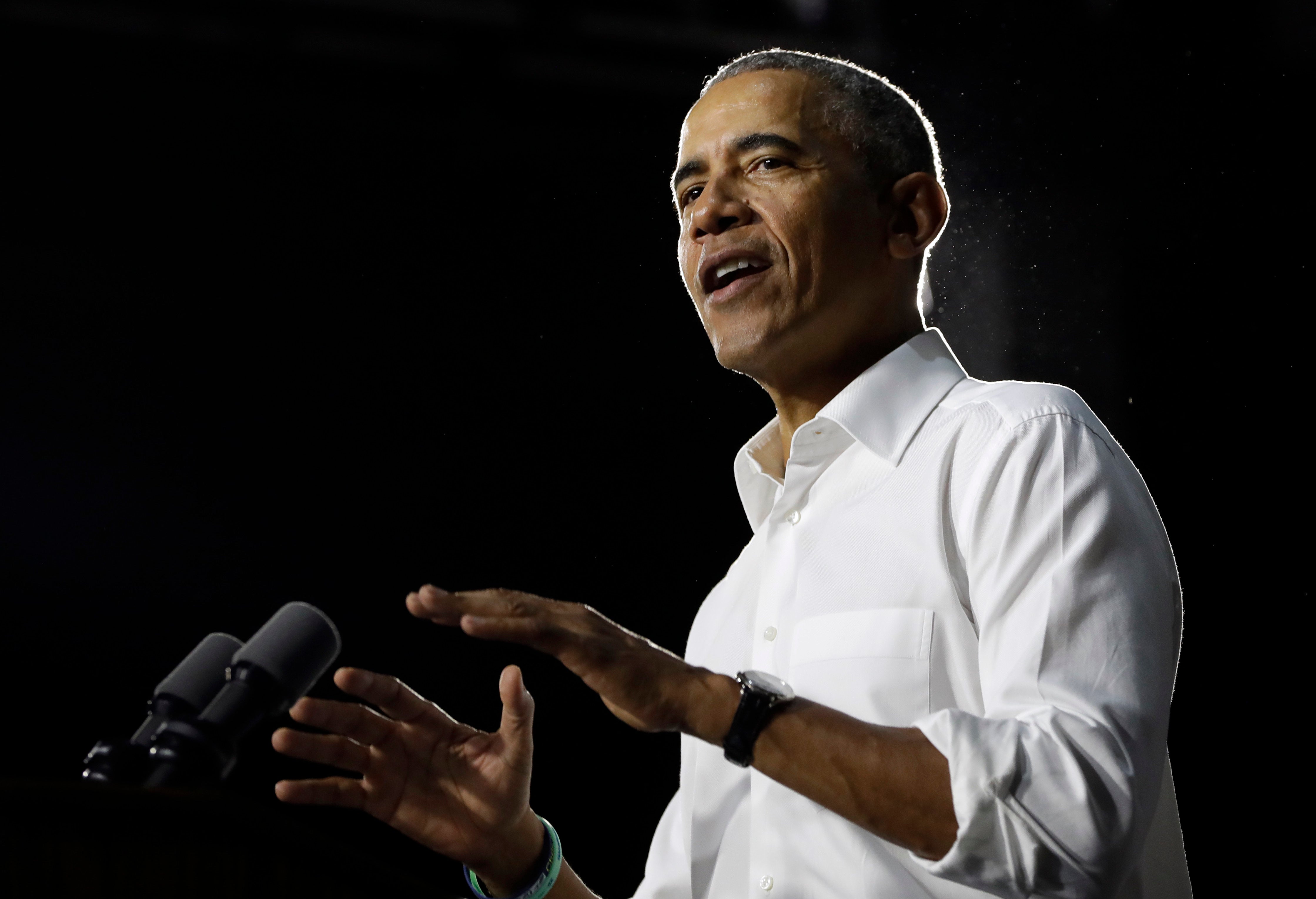 Obama Draws Excited Crowds Ordering Tacos In Miami While Campaigning In Florida
