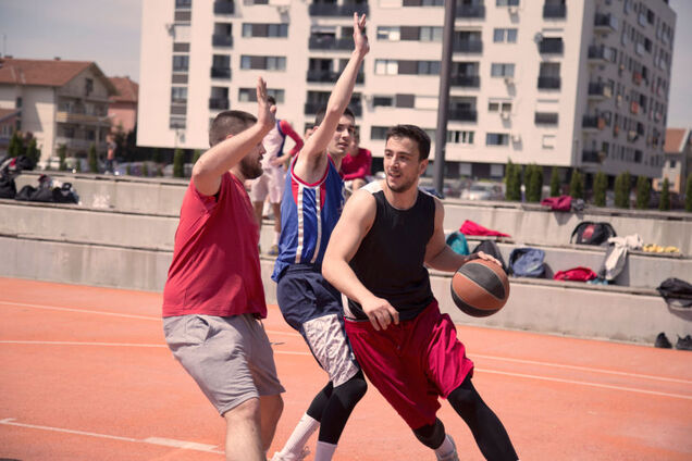 15 (Usually) White Pickup Basketball Players We Need to Start Calling the Cops on Too